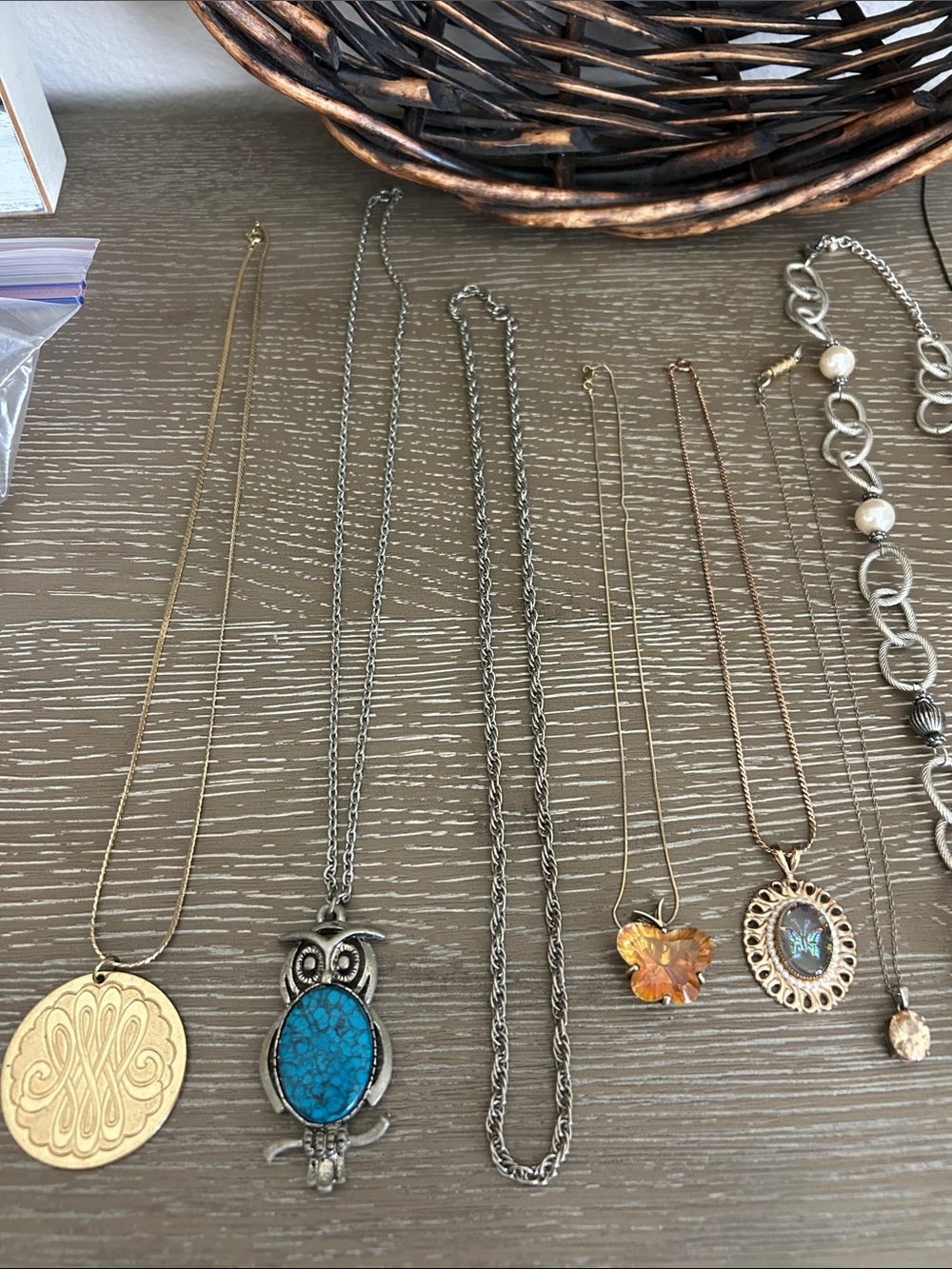 Vintage Costume Jewelry (39 pieces) Bundle